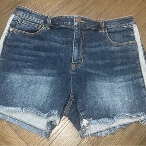 Cabi Jeans Frayed Hem Denim Shorts Size 12